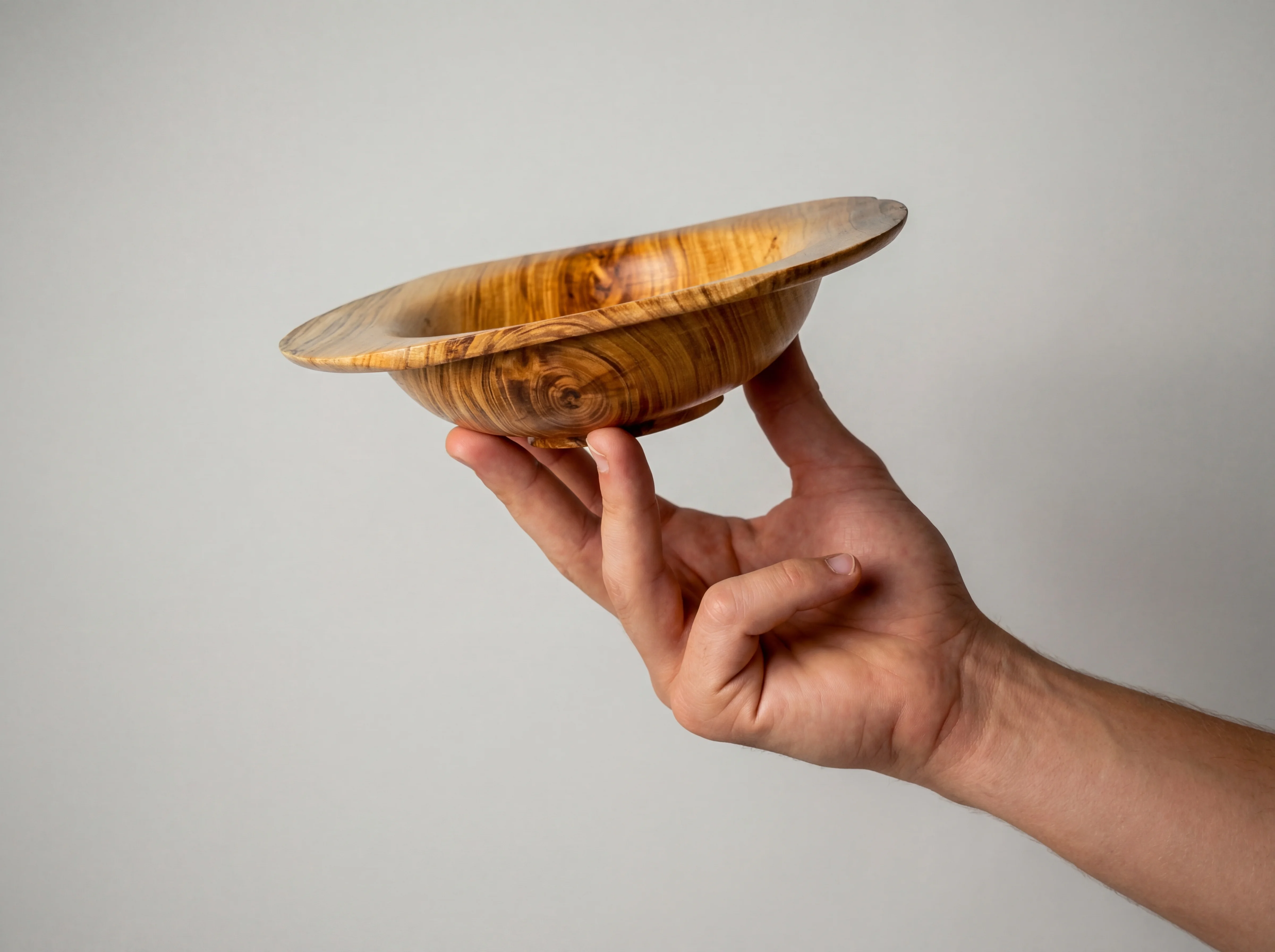 Turned Bowl - Apricot Wood · Shaped Lid